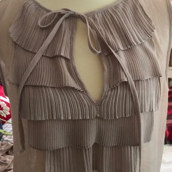 BCBG tank or shell - Picture 3 of 4